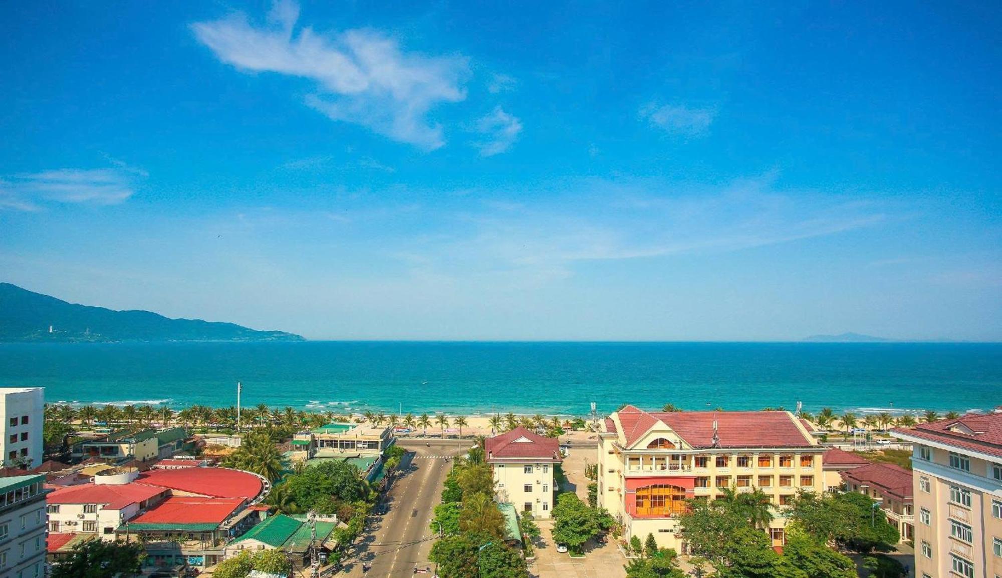Toan Thang Beach Hotel Danang Exterior photo