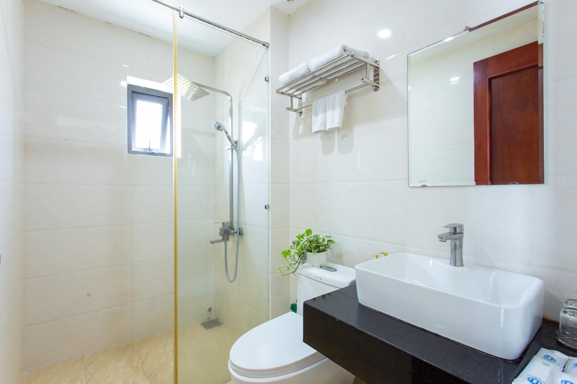 Toan Thang Beach Hotel Danang Exterior photo