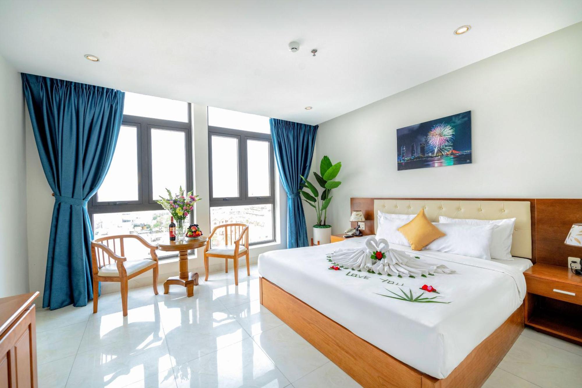 Toan Thang Beach Hotel Danang Exterior photo