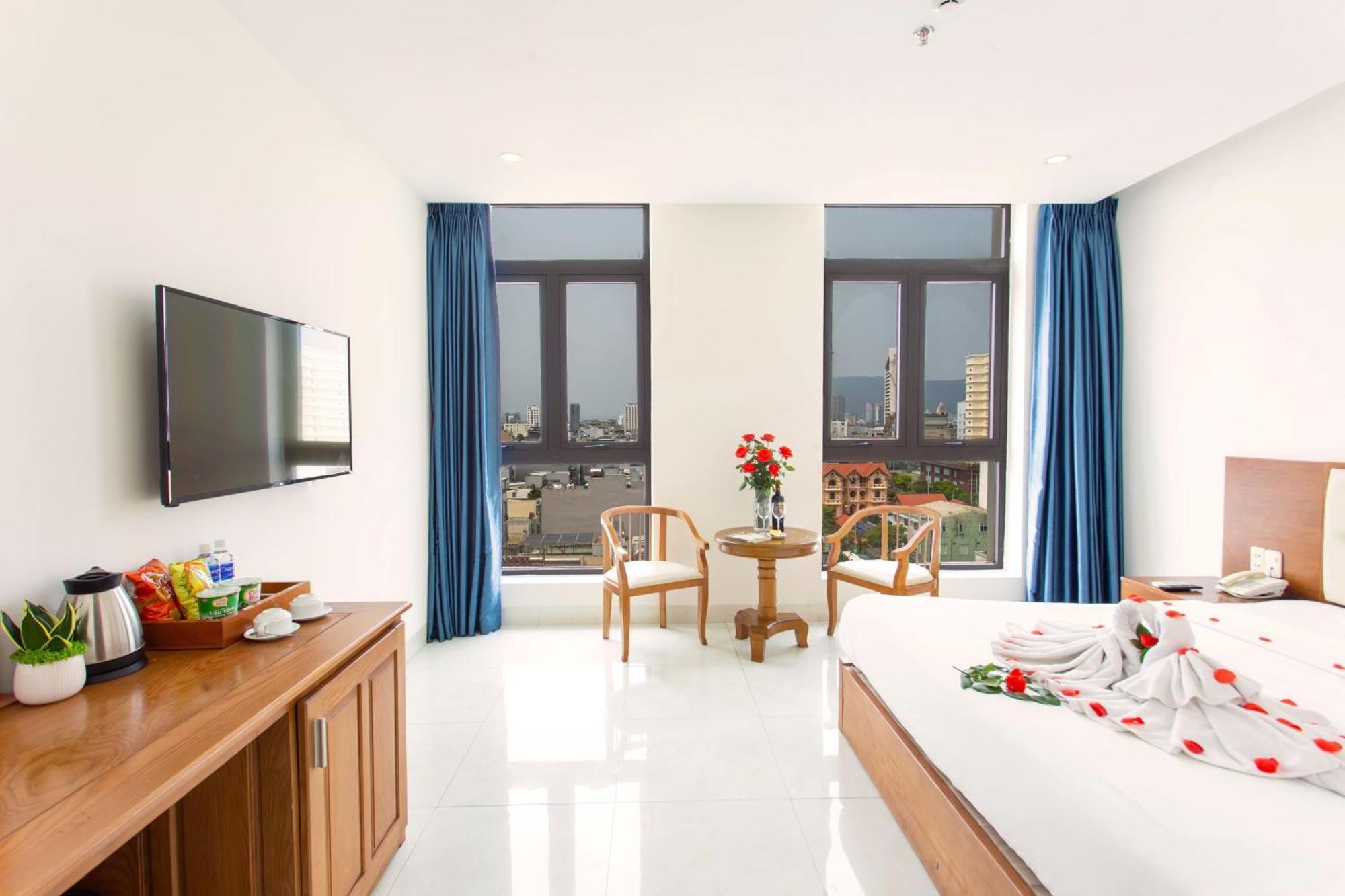 Toan Thang Beach Hotel Danang Exterior photo