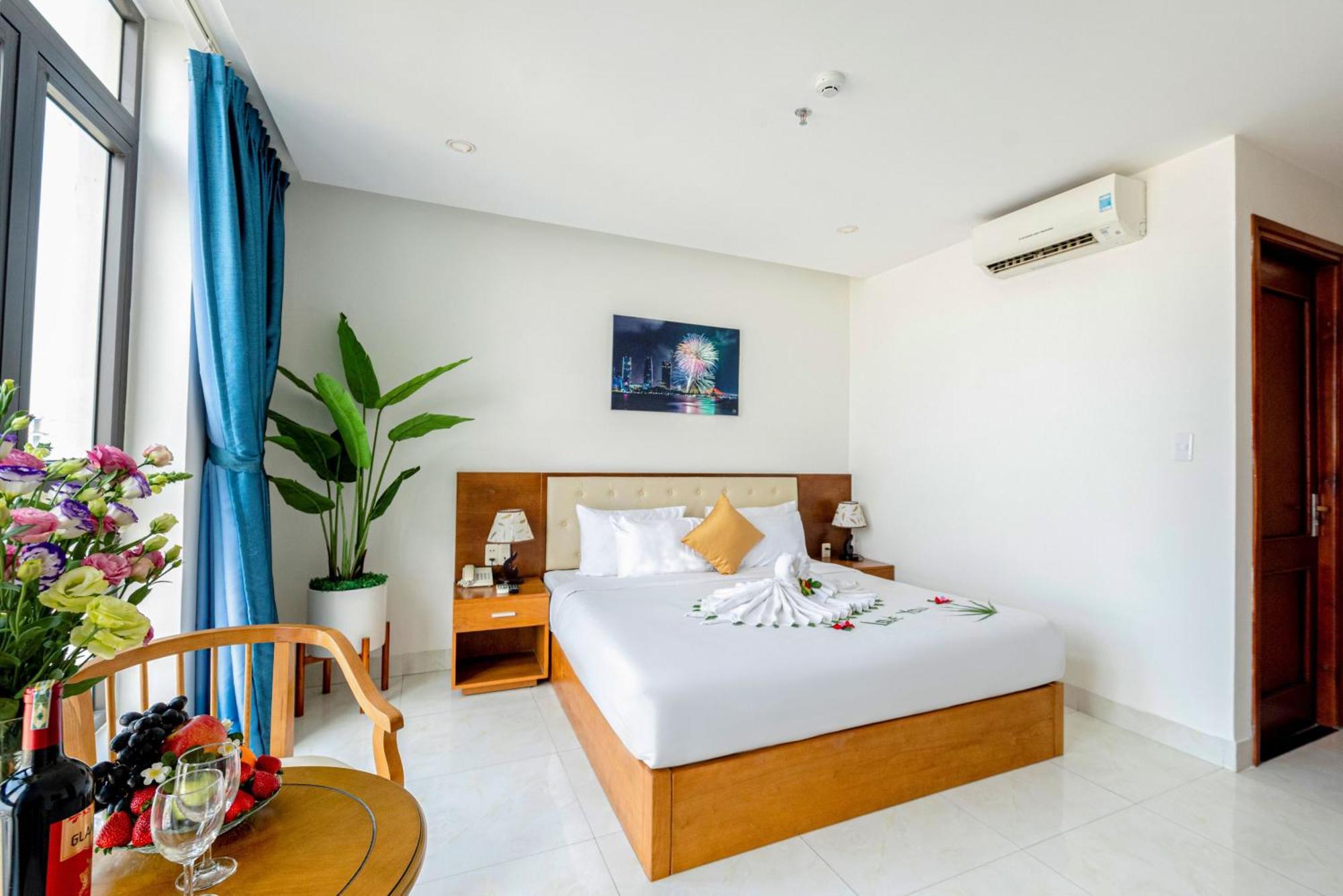 Toan Thang Beach Hotel Danang Exterior photo