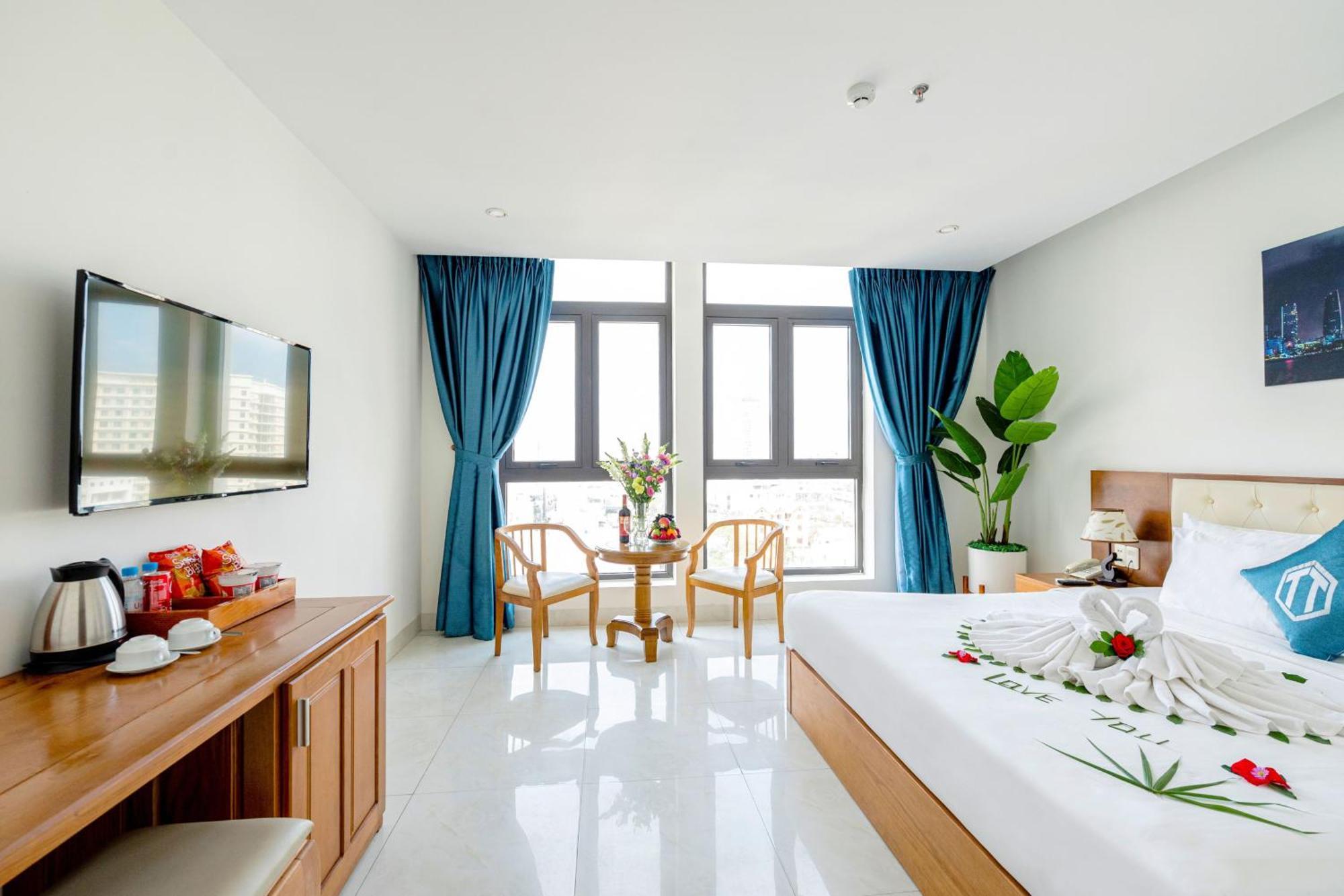 Toan Thang Beach Hotel Danang Exterior photo