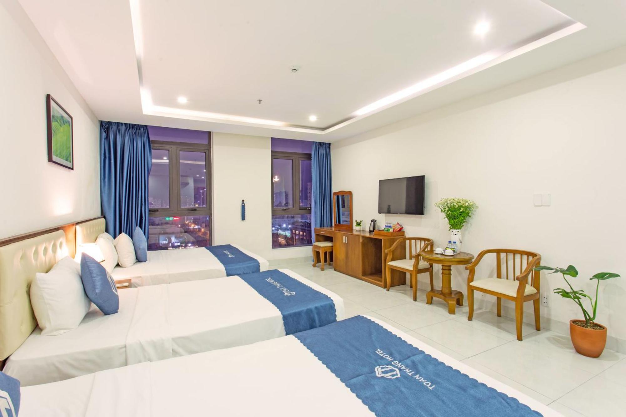 Toan Thang Beach Hotel Danang Exterior photo