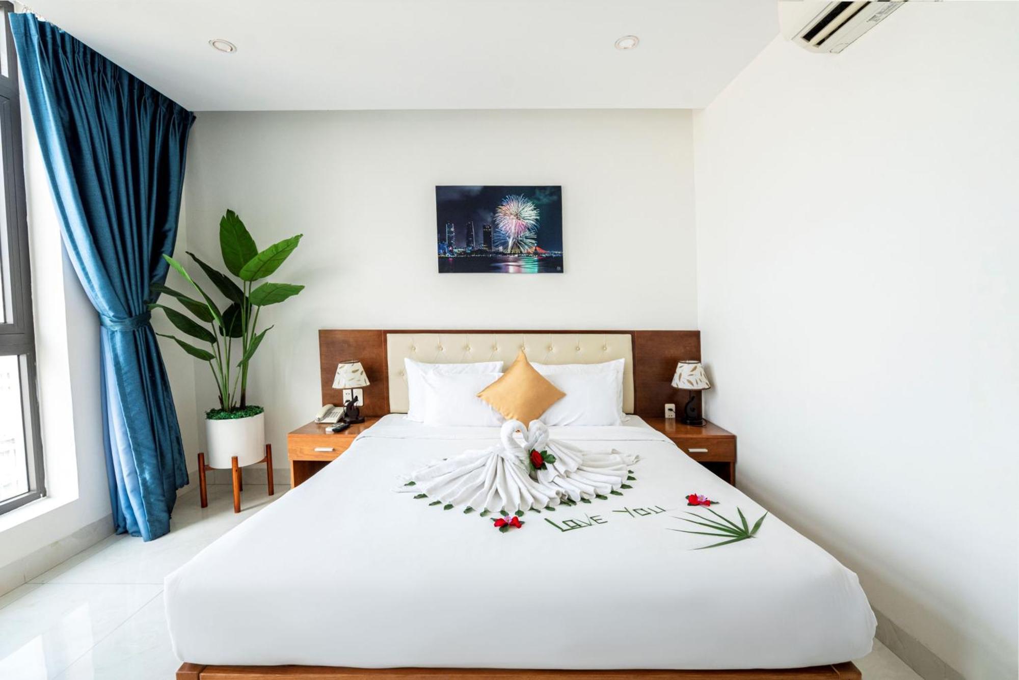 Toan Thang Beach Hotel Danang Exterior photo